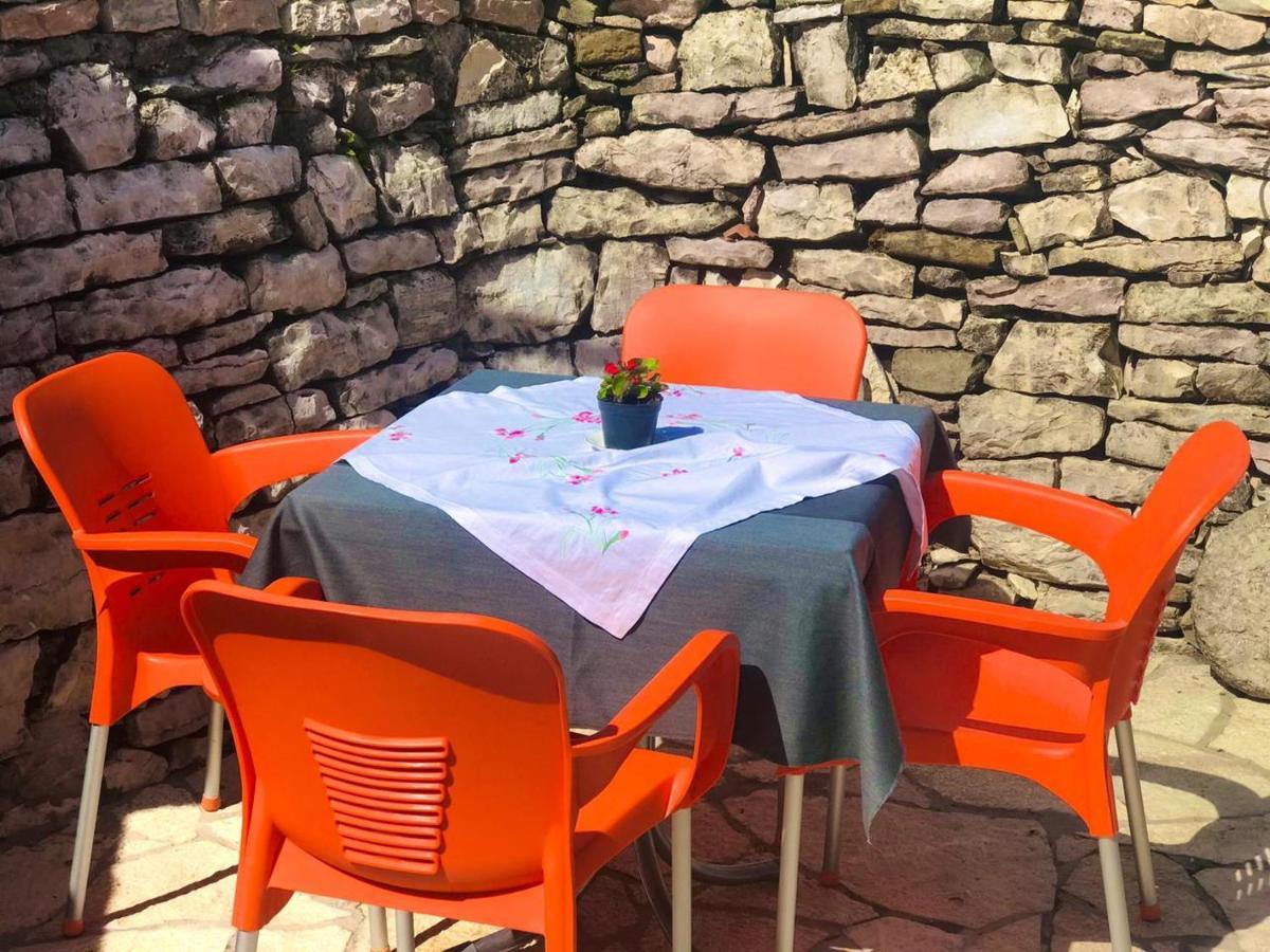 "Mani Guest House" Gjirokastra Kültér fotó
