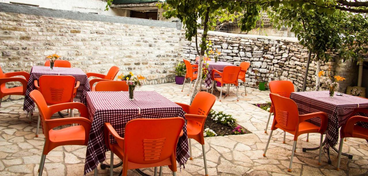 "Mani Guest House" Gjirokastra Kültér fotó
