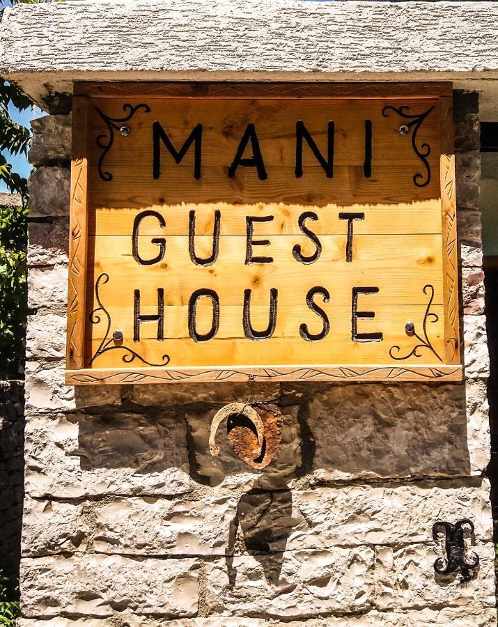 "Mani Guest House" Gjirokastra Kültér fotó