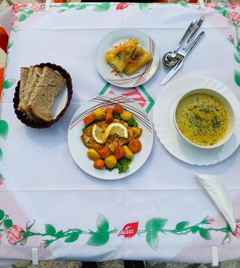 "Mani Guest House" Gjirokastra Kültér fotó