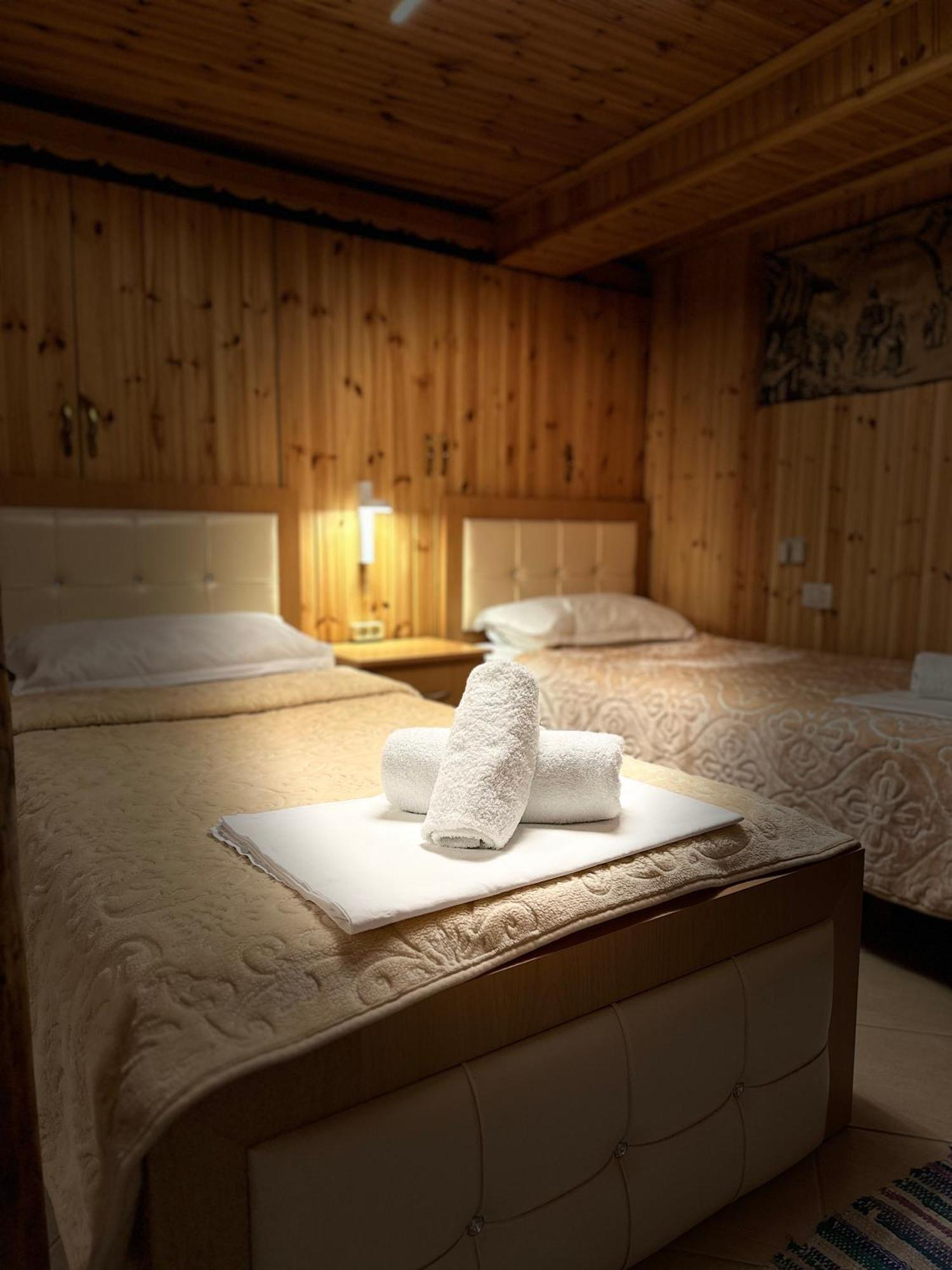 "Mani Guest House" Gjirokastra Kültér fotó