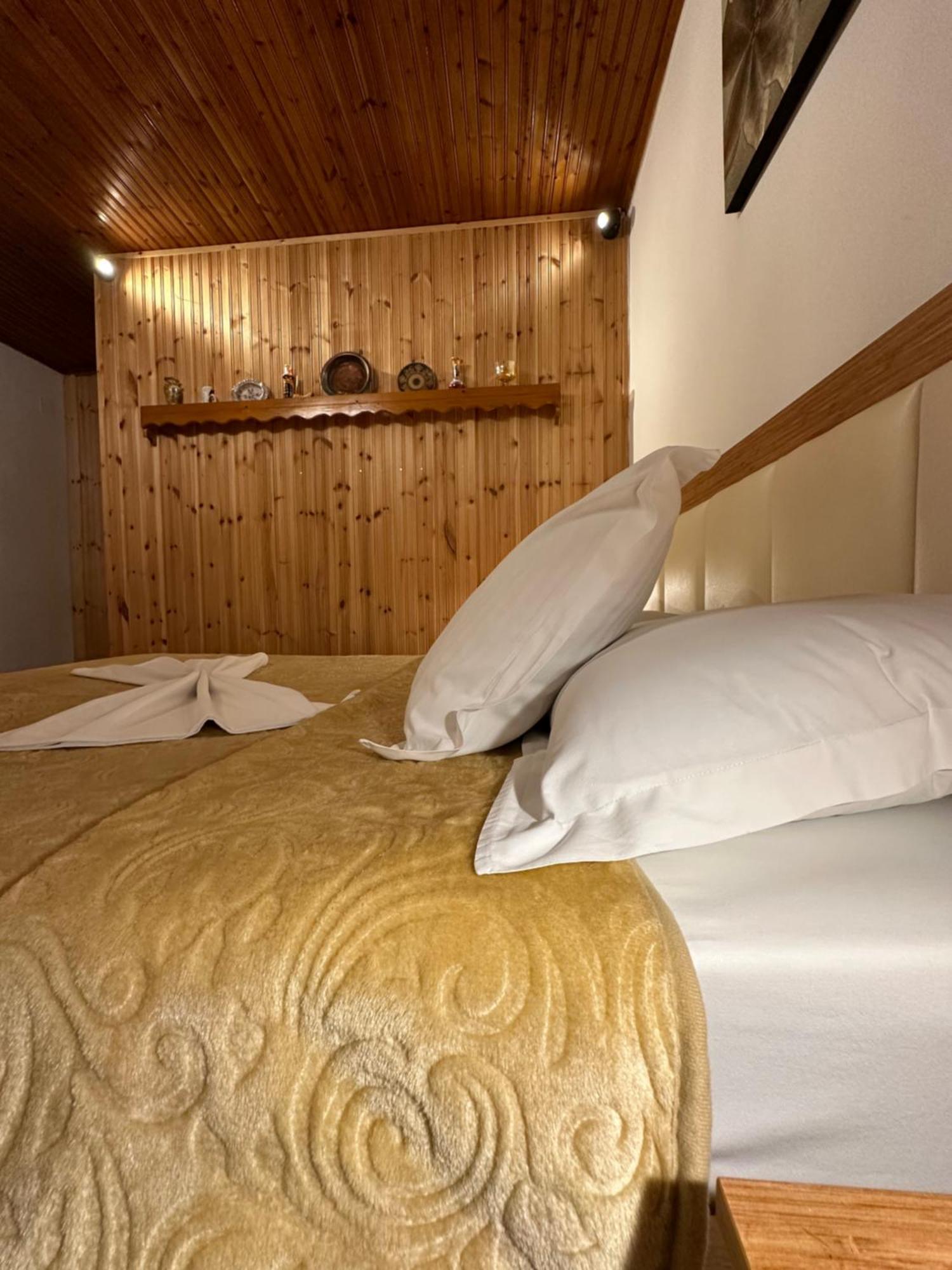 "Mani Guest House" Gjirokastra Kültér fotó