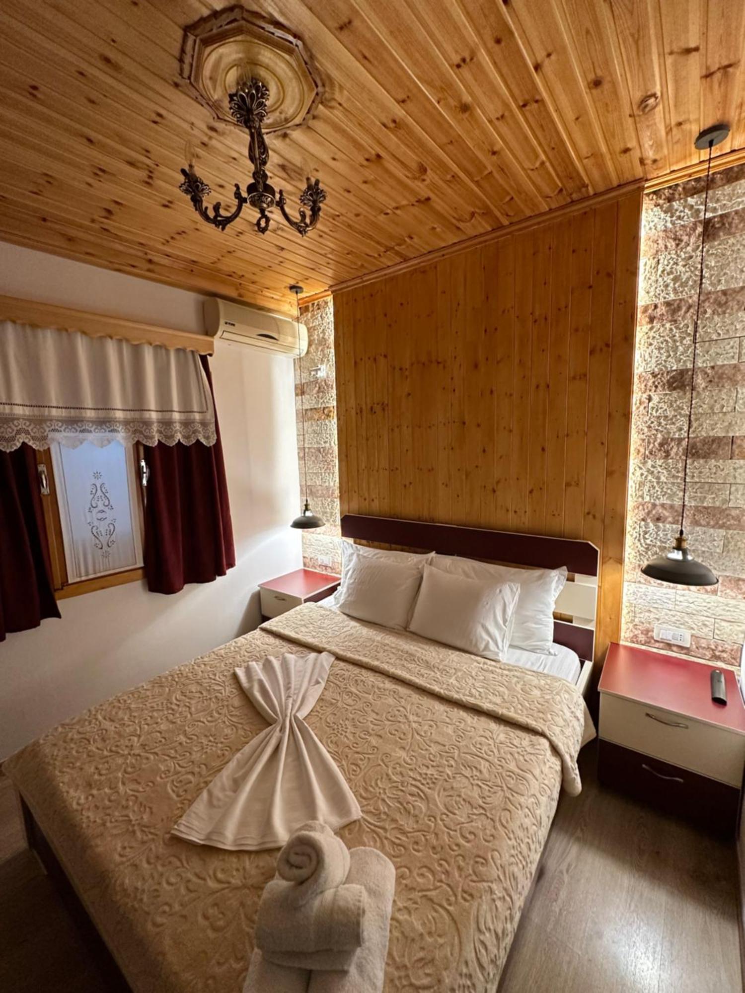 "Mani Guest House" Gjirokastra Kültér fotó