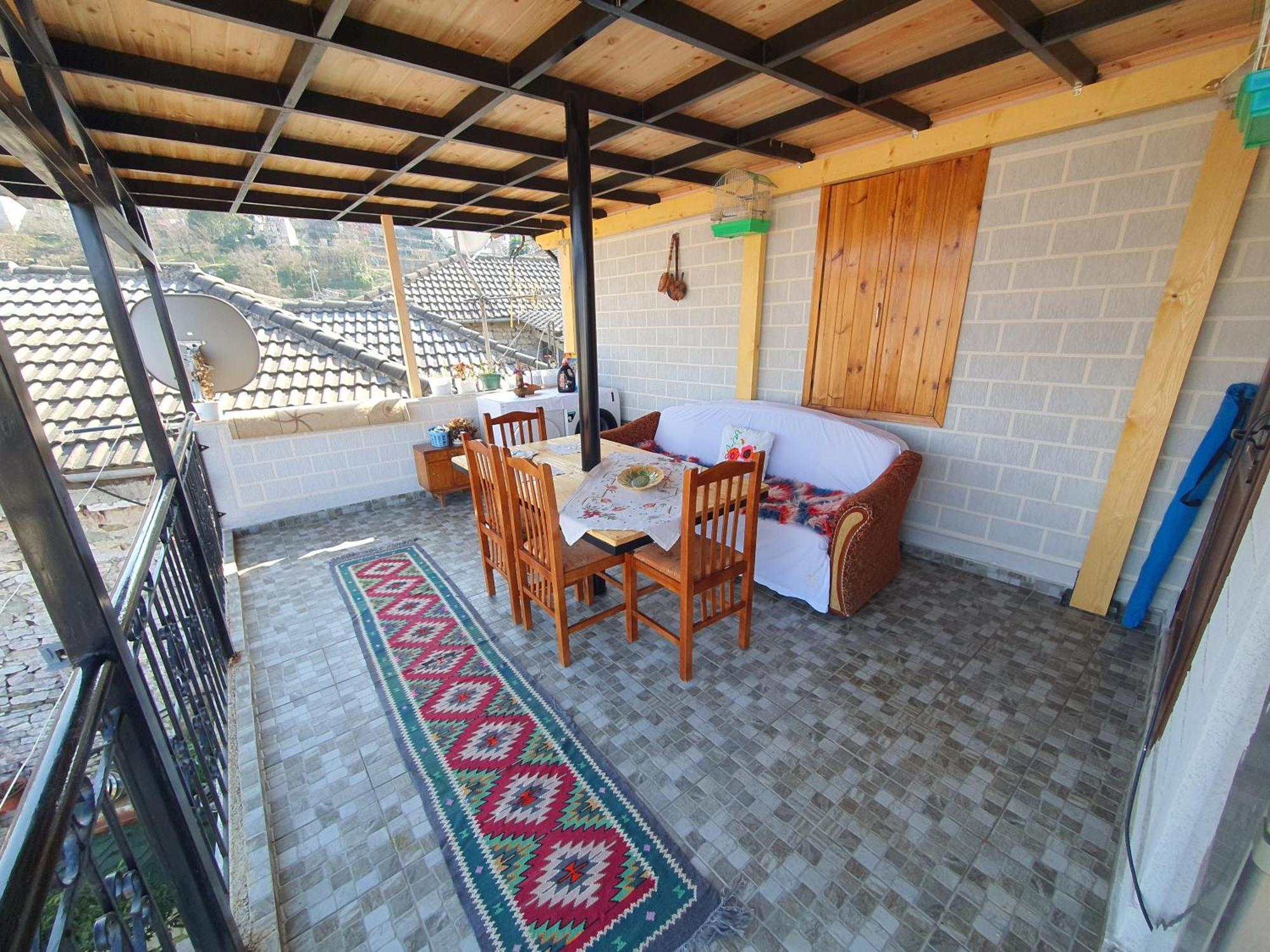 "Mani Guest House" Gjirokastra Kültér fotó